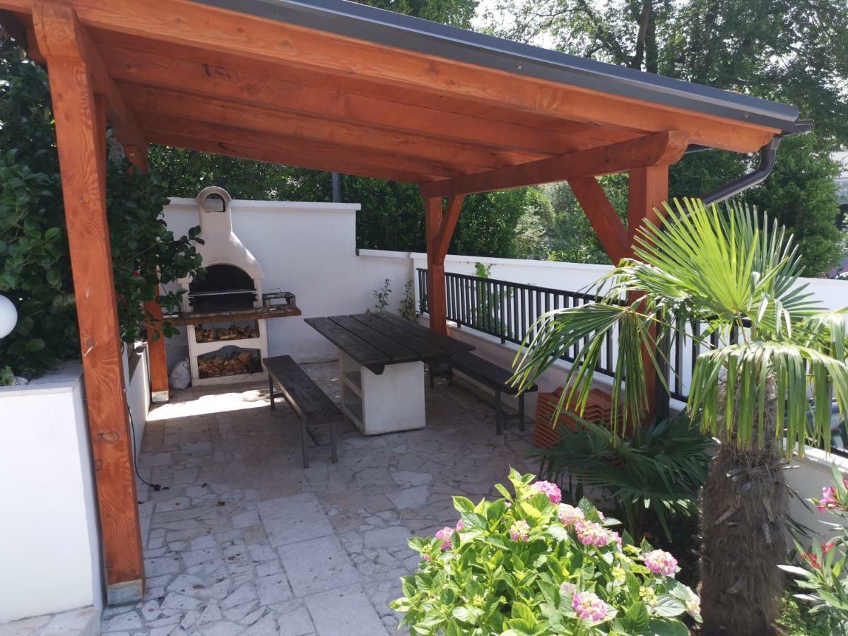 Apartment Bruno Crikvenica Luaran gambar